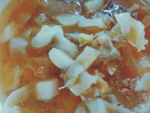 キャベツひき肉ニンジンのスープ